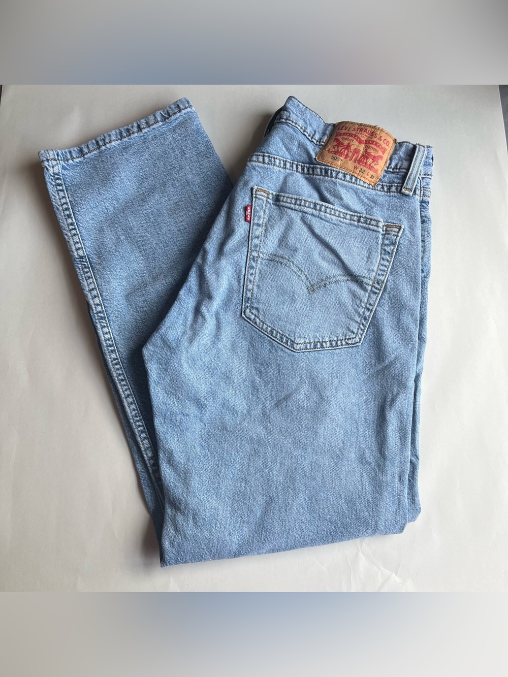 Mens Levi Light Wash 505 Blue Classic Fit Straight Leg Jeans 32 x 30